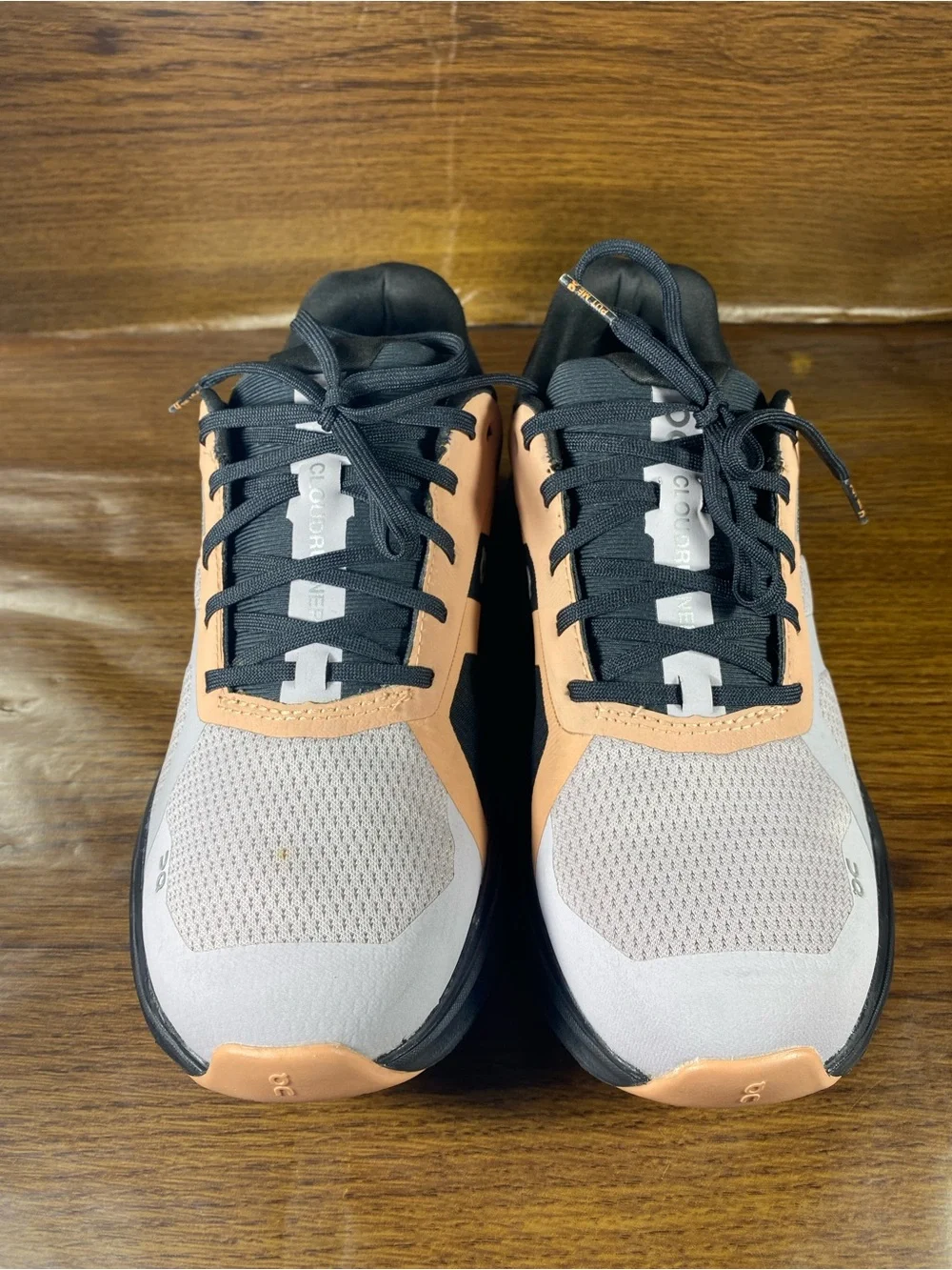 On Cloud Runner waterproof women’s shoe size 7